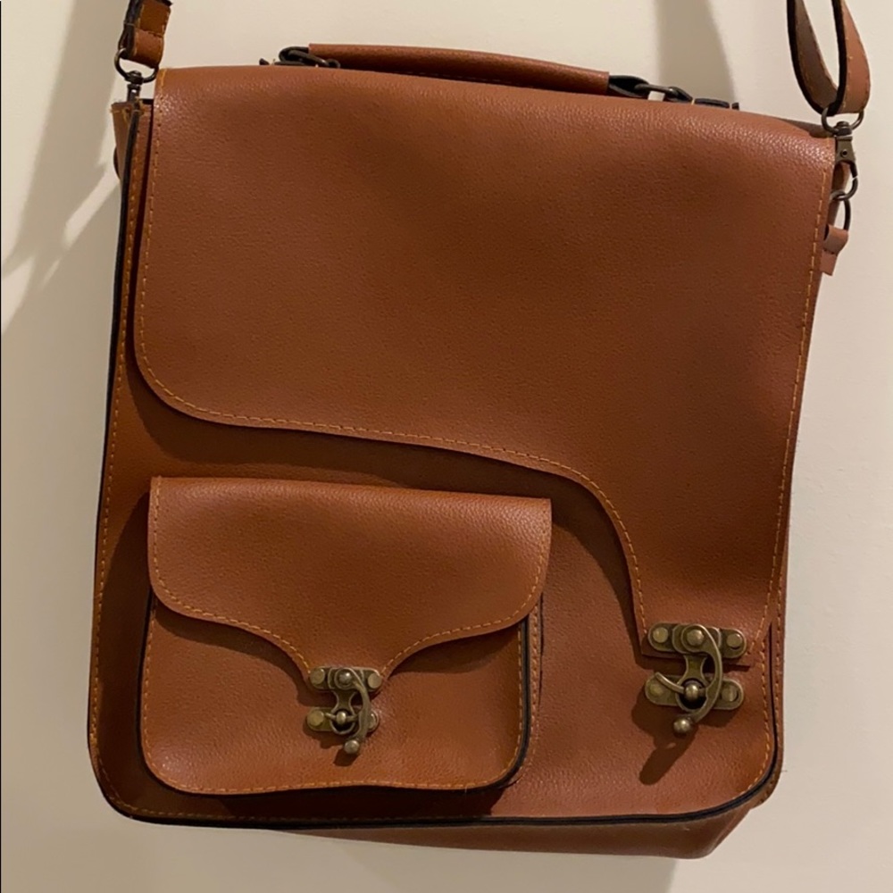 Old fashion messenger bag